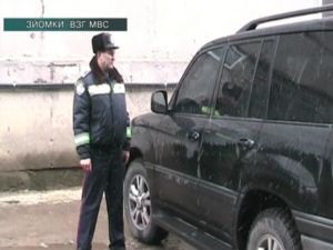 Около 11-20 к предприятию на своем личном «лексусе» подъехал г-н Святаш