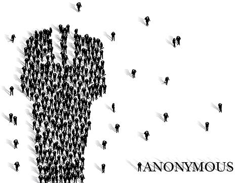 Несмотря на децентрализованную структуру, в Anonymous всегда можно было выделить наиболее активных представителей &mdash; неформальных лидеров, вдохновлявших других (изображение: securityaffairs.co).