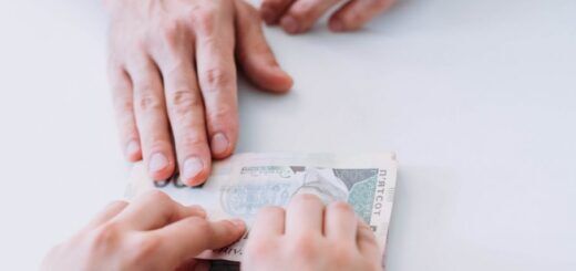 Постмайданна антикорупційна реформа в Україні: склянка боротьби наполовину повна